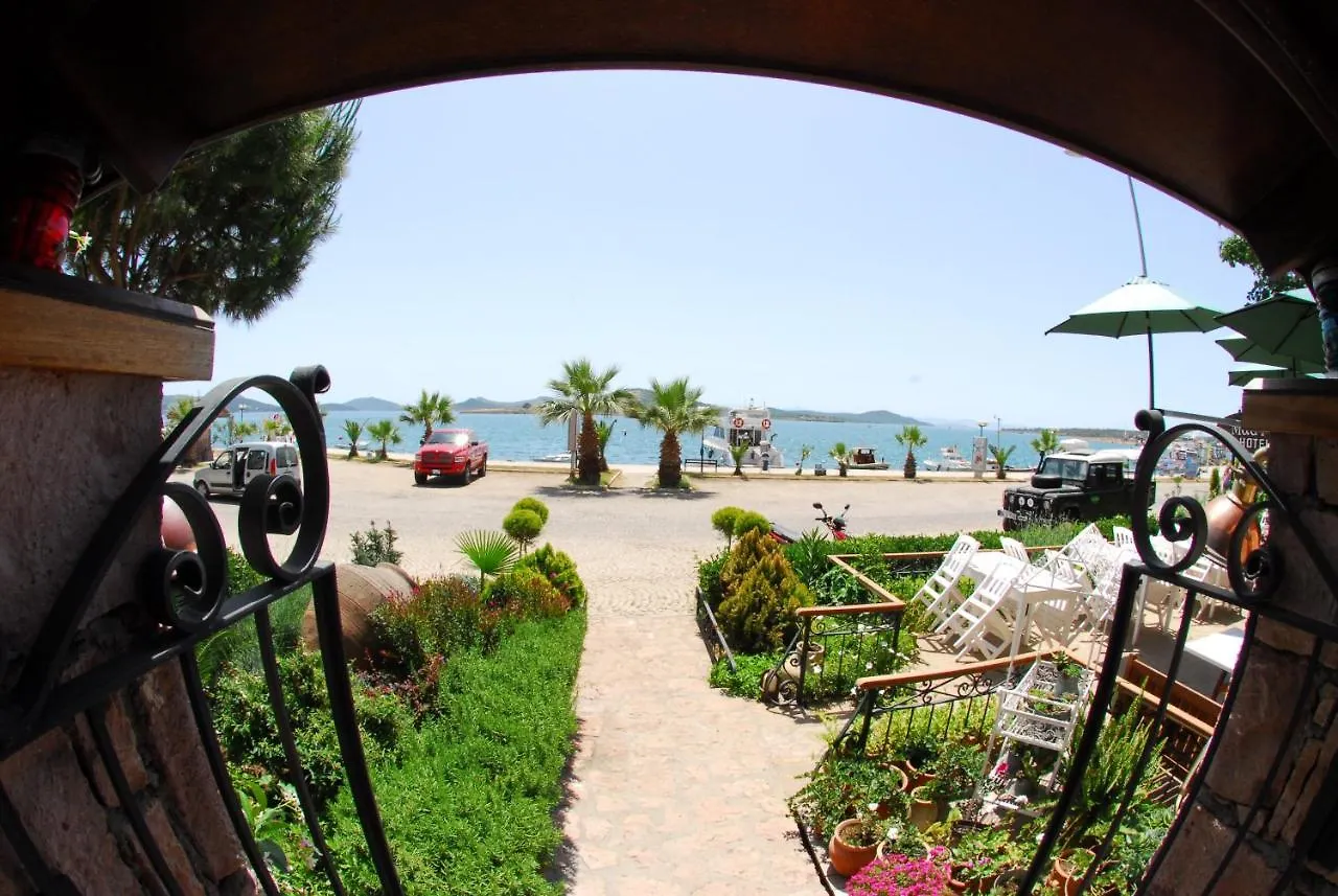 Guest house Aliye Hanim Hotel Ayvalik Turkey