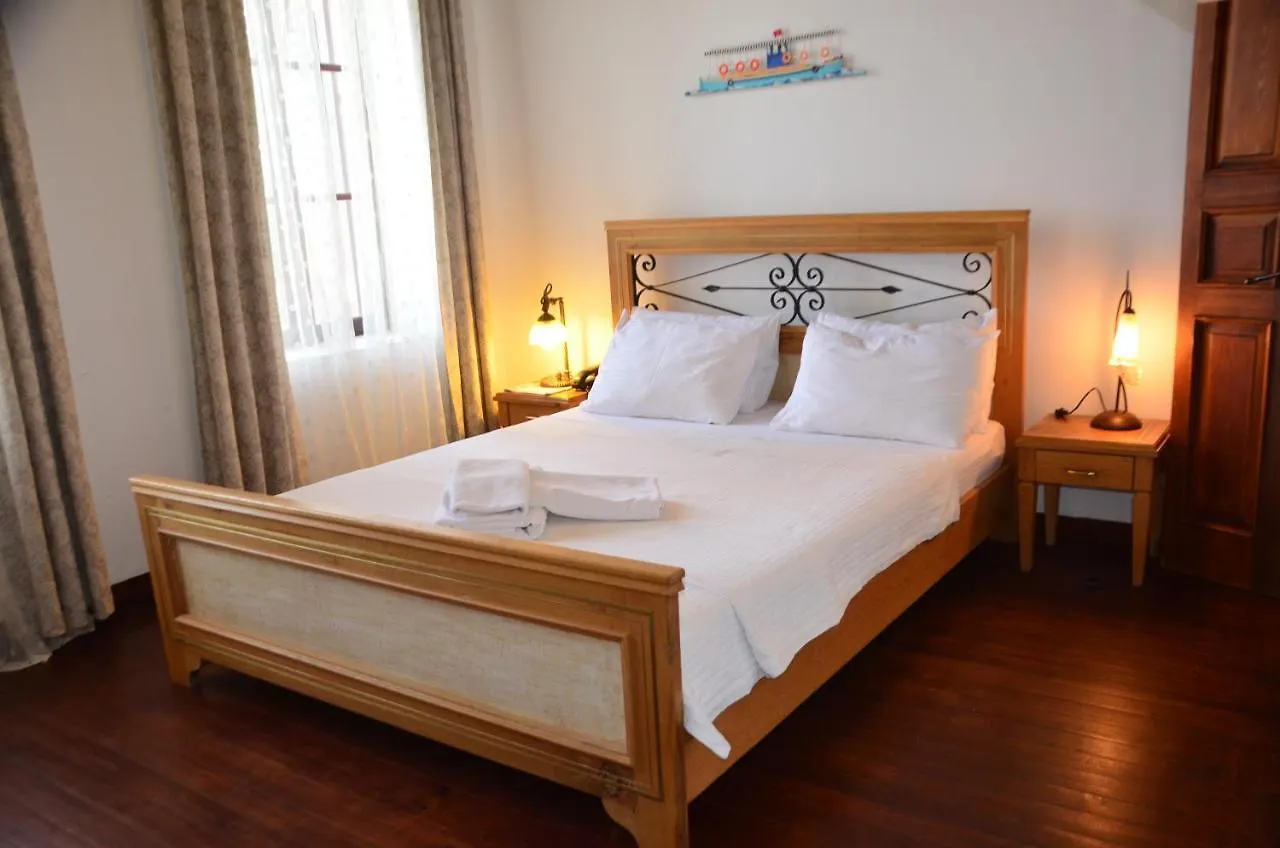 Guest house Aliye Hanim Hotel Ayvalik Turkey